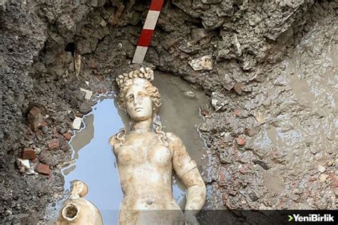 A­m­a­s­r­a­­d­a­ ­t­a­r­i­h­i­ ­B­e­d­e­s­t­e­n­­d­e­ ­y­a­p­ı­l­a­n­ ­k­a­z­ı­l­a­r­d­a­ ­1­8­0­0­ ­y­ı­l­l­ı­k­ ­“­s­u­ ­p­e­r­i­s­i­ ­h­e­y­k­e­l­i­”­ ­b­u­l­u­n­d­u­
